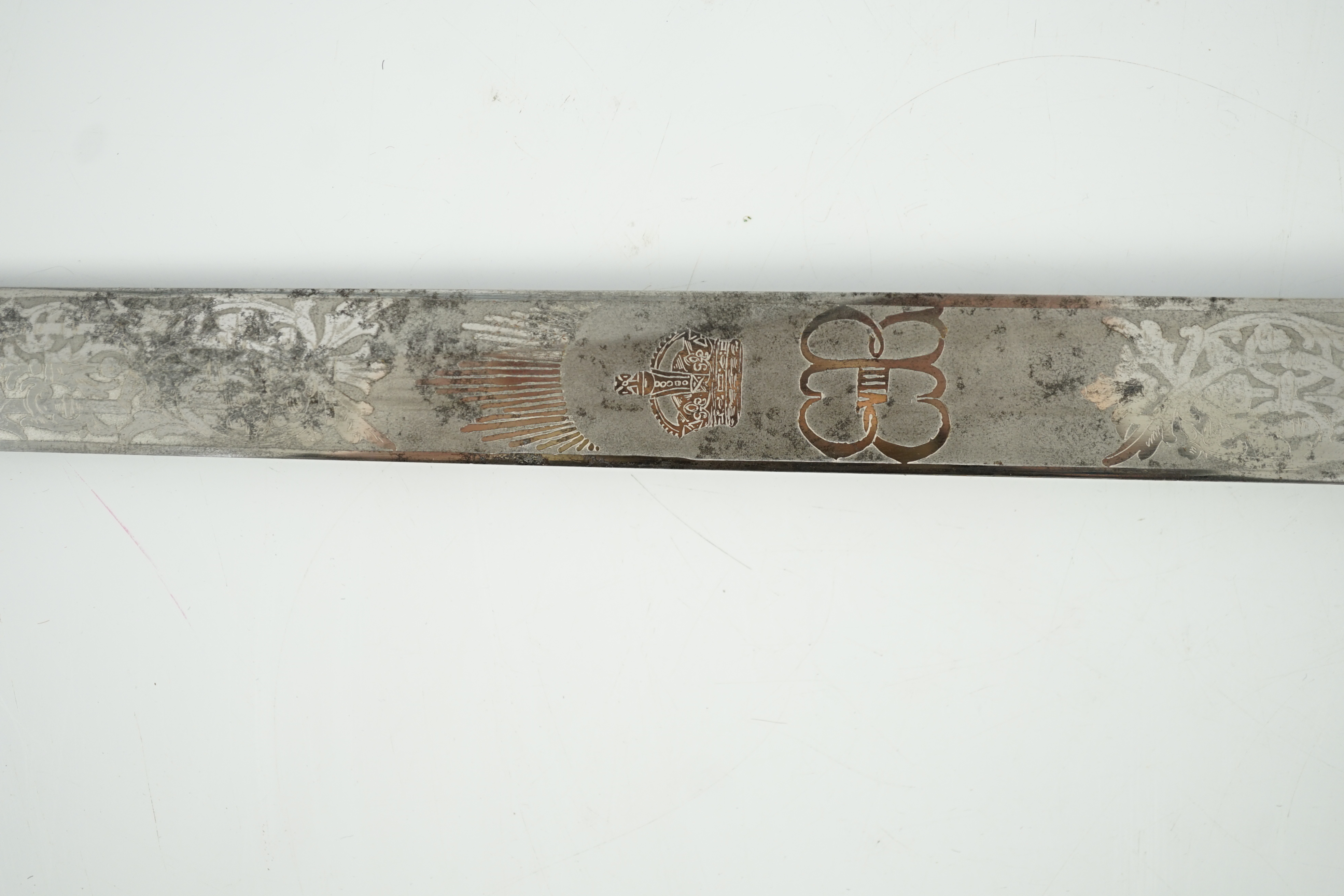 An early 20th century Royal Presentation midshipman's dirk, scabbard 60cm long, without scabbard 59.5cm long